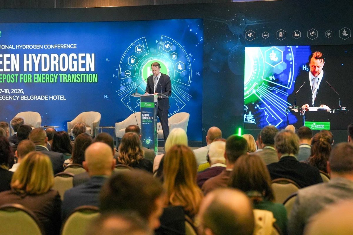 A von Beckerath tweet media