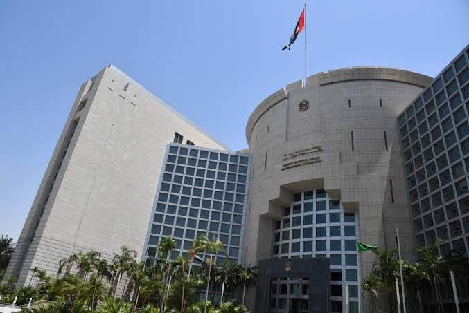 الإمارات ترفض مبررات إيران وتؤكد على العزلة الإقليمية