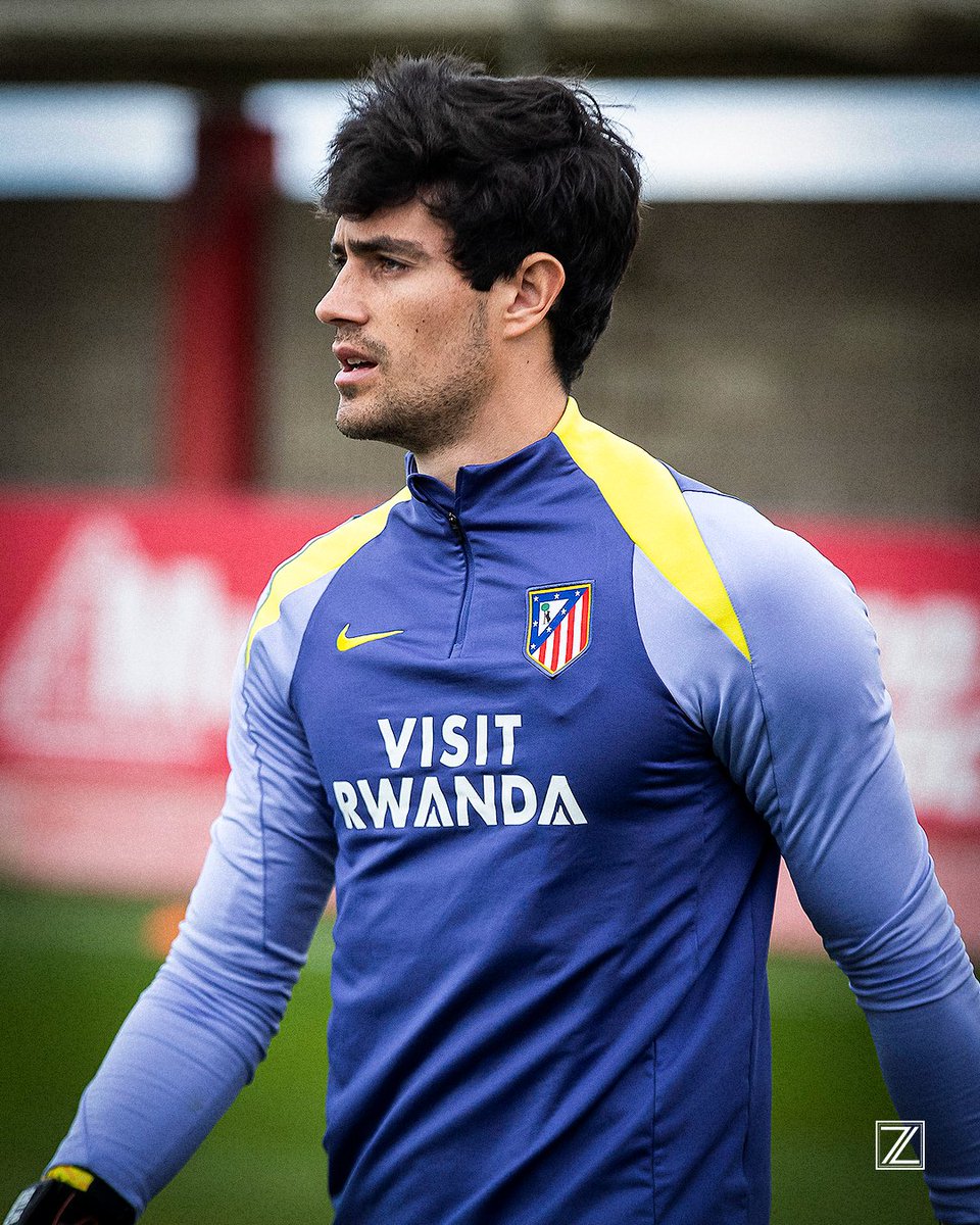 𝐓𝐢𝐭𝐮𝐥𝐚𝐫𝐢𝐝𝐚𝐝 𝐲 𝐯𝐢𝐜𝐭𝐨𝐫𝐢𝐚 🧱 <a href="/mariodeluis_/">Mario de Luis</a> 

¡Gran fin de semana para Mario de Luis! 🧤 El guardameta del <a href="/Atleti/">Atlético de Madrid</a> completó los 90 minutos en la sólida victoria frente al Tarazona, demostrando una vez más su seguridad y liderazgo bajo palos 🤜🏼🤛🏼