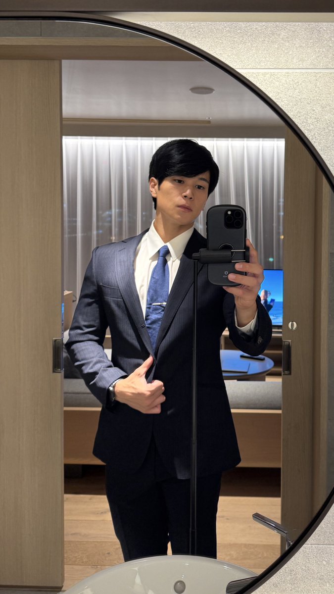 スーツ・メガネ、好きですね？