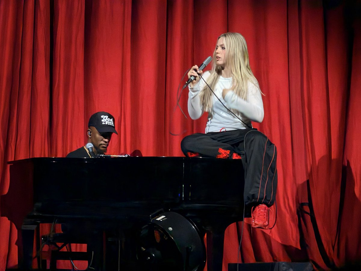 rhom aka rhomrhomfatiguée tweet media