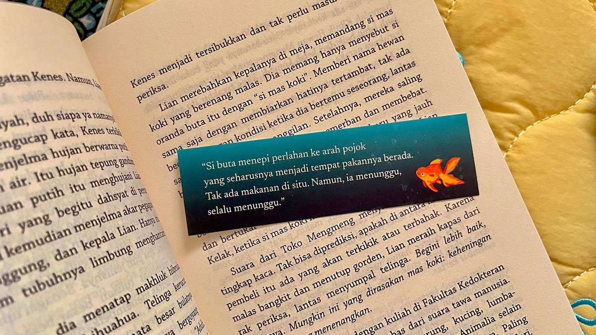 bielbiey's tweet photo. BUKU HIS-FIC FAVORITKU CETAK COVER BARU!!!!! 🥹💙 @bentangpustaka 

Buku “Ingatan Ikan-Ikan” dari Sasti Gotama ini pemenang Kusala Sastra Khatulistiwa 2025. Buku cantik yang isinya mengorek luka kelam peristiwa 1998🥀 https://t.co/0so8LwWI3n