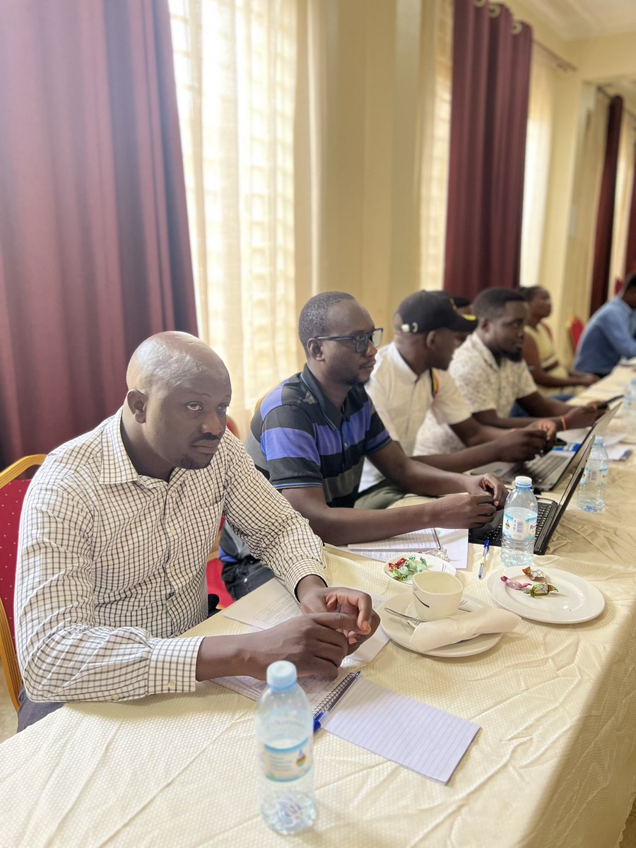 Radio Comnetu News tweet media