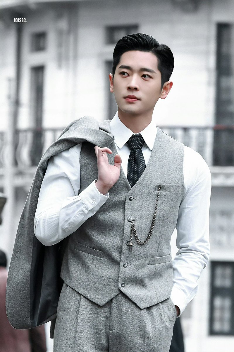 1812lllllleiiii's tweet photo. พี่เหล่ยโคตรเท่ห์ หล่ออีกต่างหาก https://t.co/BeNvt3hSIL