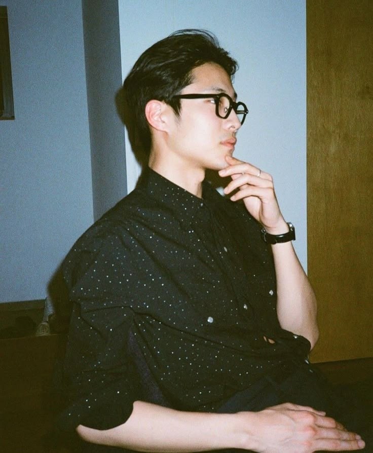 Base umum bisa follow @cornerfess tweet media