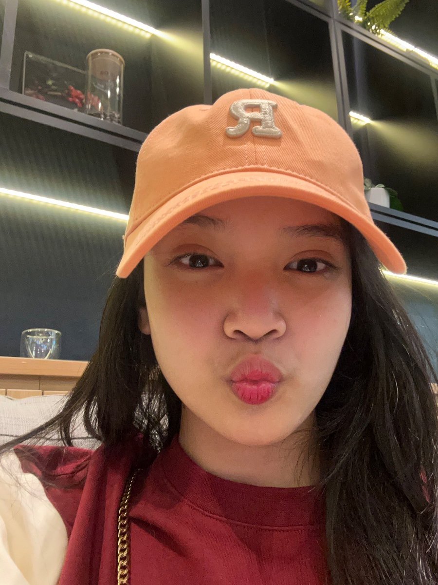 Out Of Context Ribka. tweet media