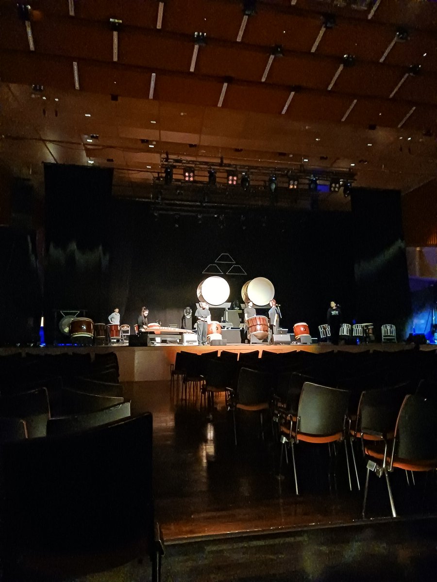 MasamitsuT's tweet photo. Danke schön Saarbrücken!

15.03.2026 Infinity TOUR

#kokubu #saarbrücken #shamisen #三味線 #津軽三味線 https://t.co/OpzA0PKa43
