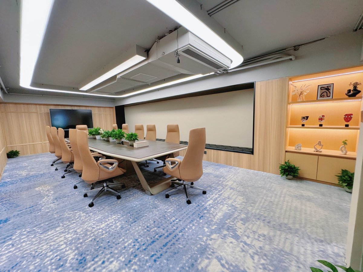 Traci Slade tweet media