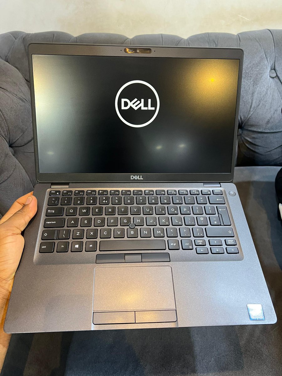 teckdeck247's tweet photo. 🇺🇲Dell latitude 5400
Core i5 8th Generation
256GB SSD 8GB RAM
Face ID &amp; Fingerprint
Keyboard light
FHD Display
Excellent Battery
Genuine Charger
₦320,000/non-touchscreen ₦300,000
Free nationwide delivery (doorstep only available in kaduna) DM or 08102414950(Whatsapp/phone call) https://t.co/k8aTEhuge6