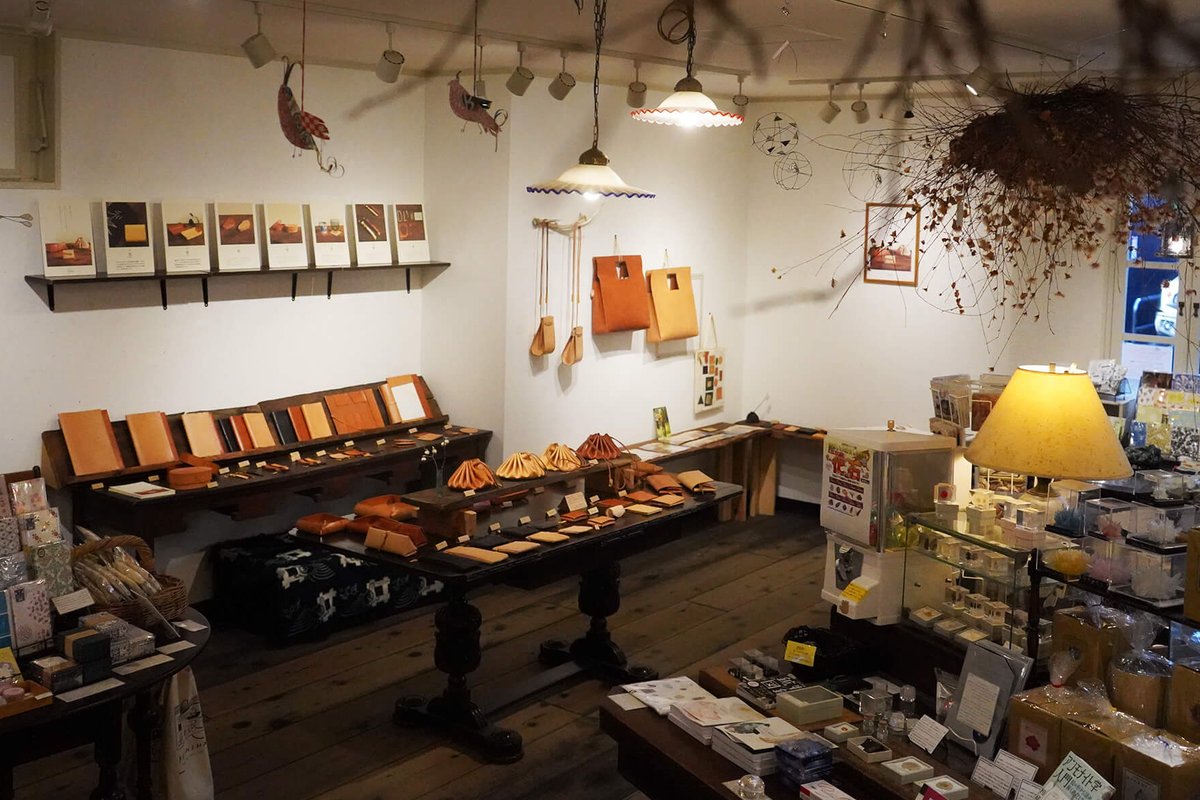 loreandneedles's tweet photo. 【展示会レポート】lore + needles革小物展 @ 恵文社一乗寺店 2026/3/17~3/31
https://t.co/mVTmwjFCFI

@keibunshabooks 
#恵文社一乗寺店 #本屋 #京都 #革小物 #展示会 https://t.co/iV7BIi8HPu