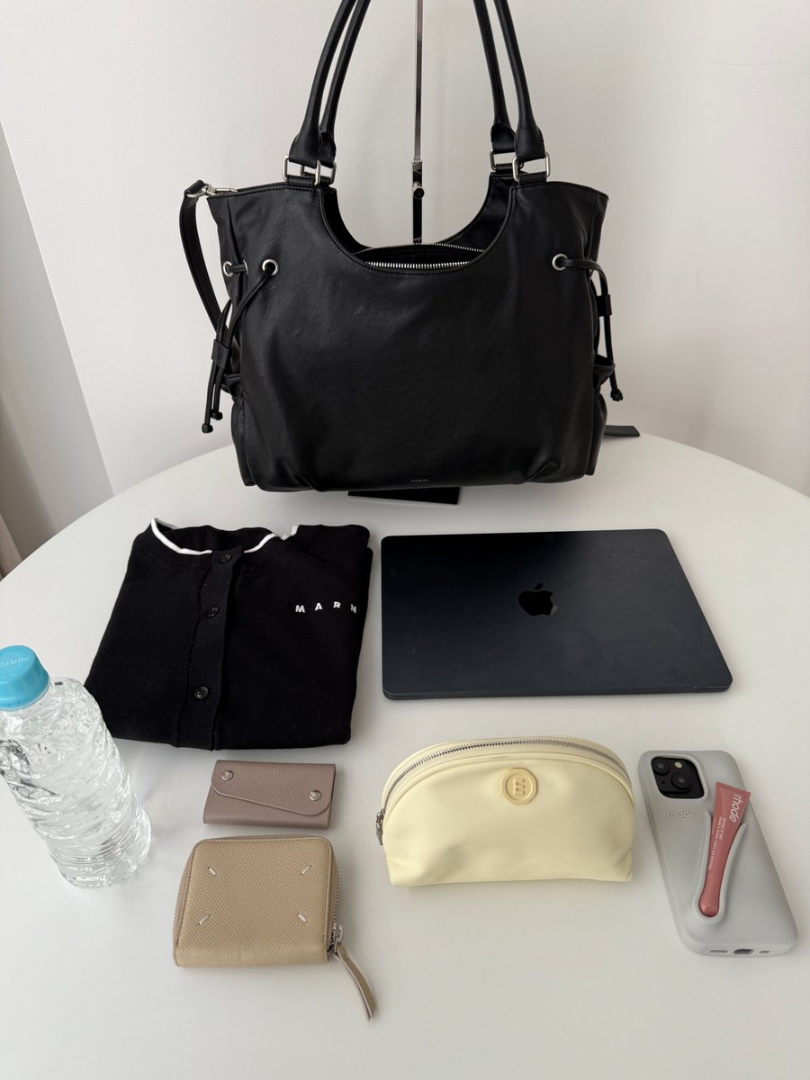 BUYMA(バイマ)| 海外ファッション通販サイト tweet media