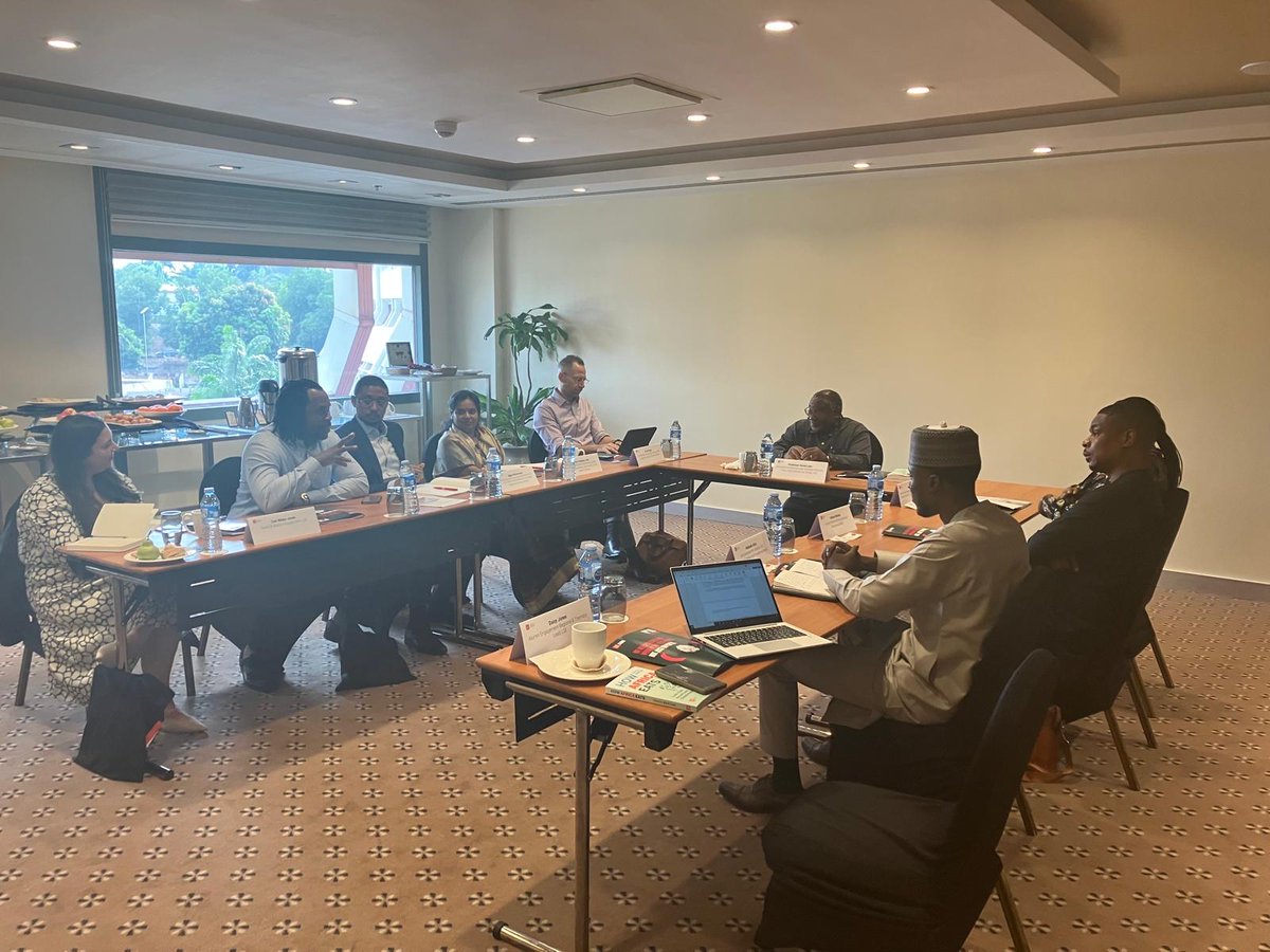 LSEalumni's tweet photo. We are kicking off our Africa trip with a roundtable event!✈️🌍

Alumni in Abuja met with Professor David Luke from the Firoz Lalji Institute for Africa to discuss urgent issues of food security amidst climate change. 🌾🔥💬

Thank you to everyone who joined us! https://t.co/zkcnrwh3Ue