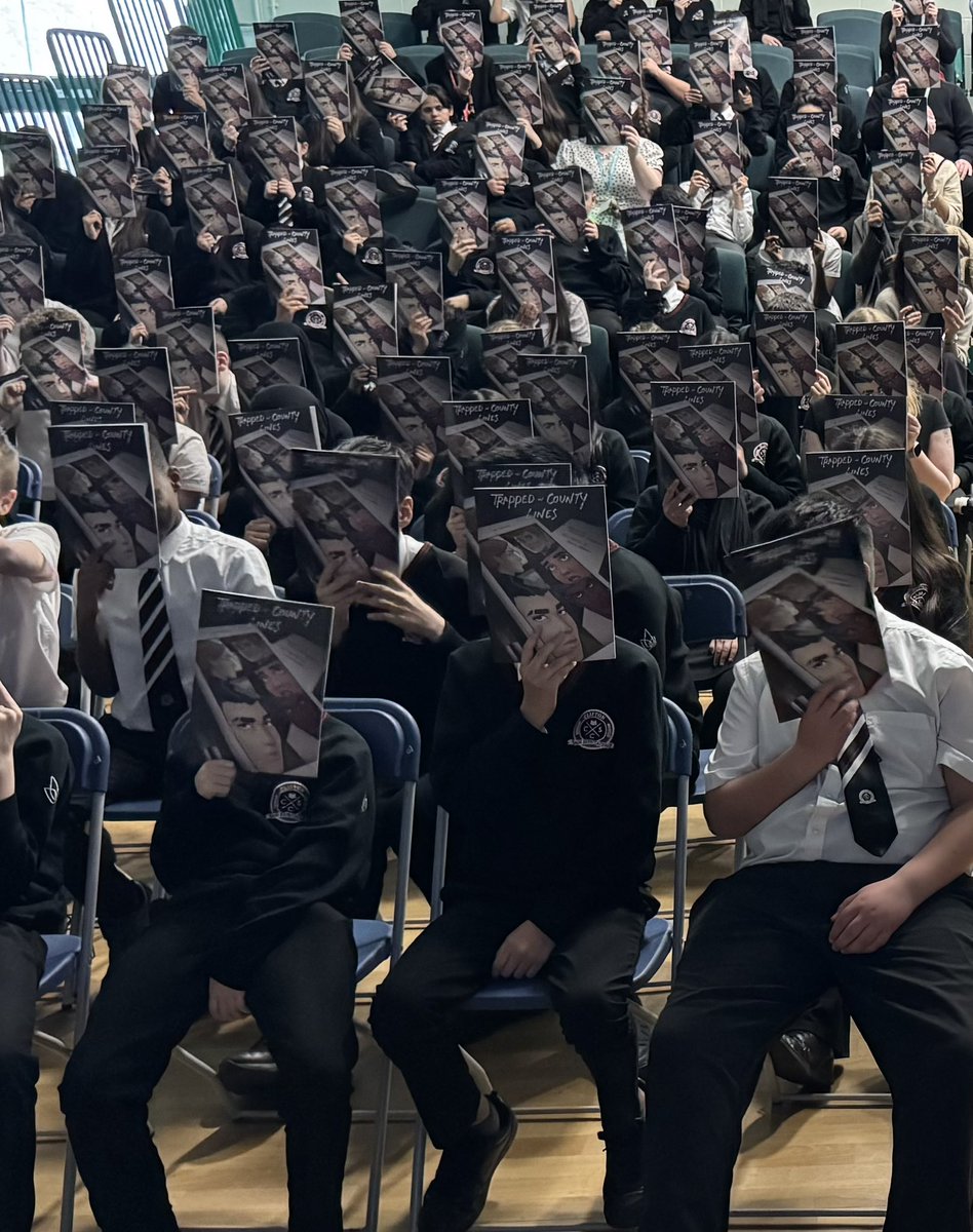 ChristiGabbitas's tweet photo. First session this morning with Year 7 at Clifton Community School, #Rotherham.

I spoke to the students about all that's associated with county lines exploitation and the research I undertake to produce my stories about the topic. Today, I focused on "Trapped in County Lines." https://t.co/4WPtHcVB2d