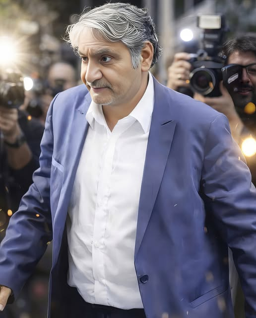 "Ne çekeceksem ben çekeceğim. Oğlum öz vatanında parya olmayacak.
Bizi bu zindanlardan ahlakını ve vicdanını yitirmiş bu kişiler kurtarmayacak. Büyük Türk Milleti’nin azmi, kararlılığı ve CESARETİ kurtaracak. Sakın umutsuzluğa veya korkuya kapılmayın."
Aykut ERDOĞDU