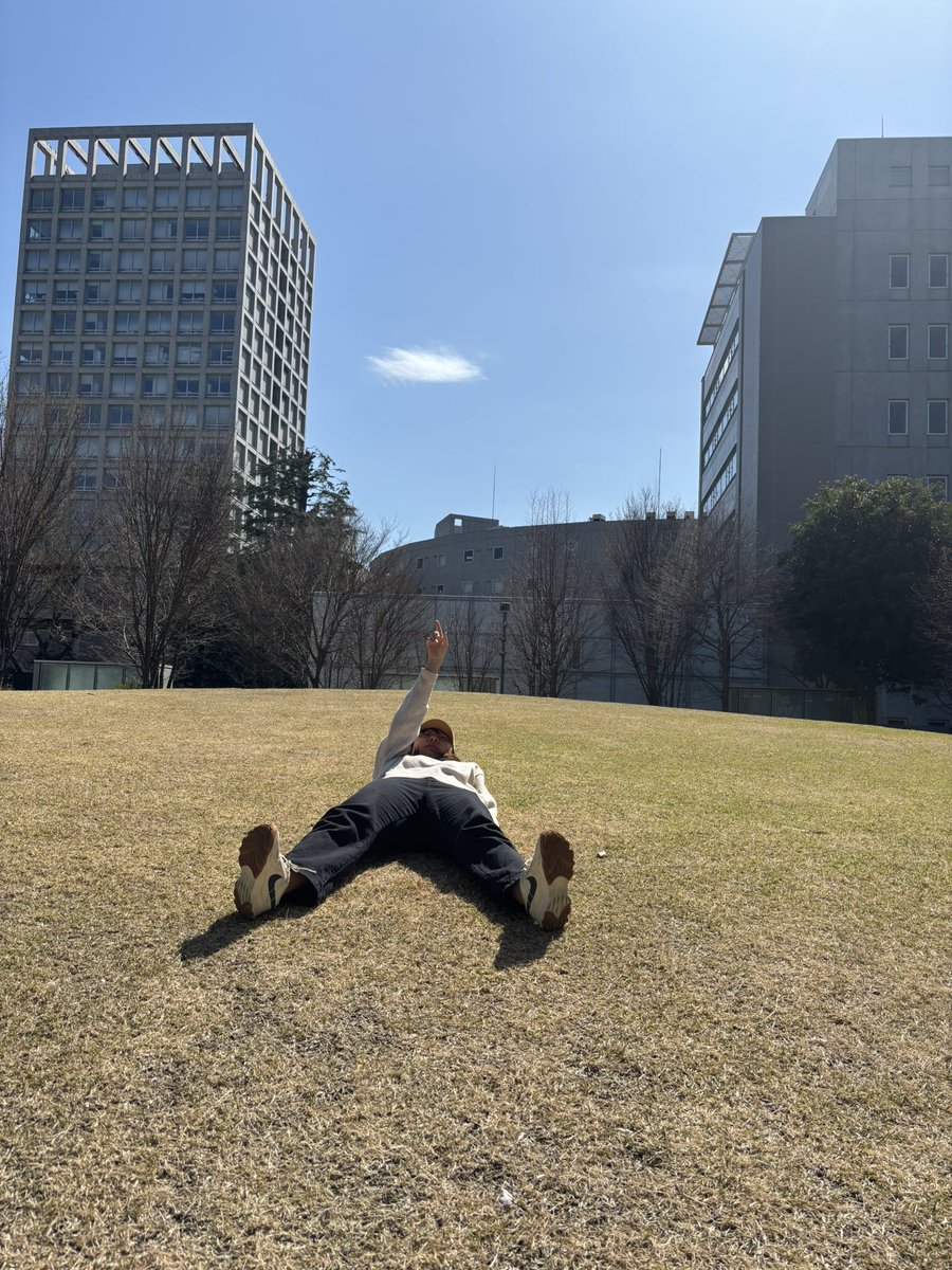 biryani_itokoni's tweet photo. つぁつぁの稽古場より⑤
小屋入り前の最後の稽古が終わりました！
空気感を何と例えればいいのか難しく、みんなで探っていました！
おぐセンターでやってみると全然違くて、昼と夜でもまた雰囲気が変わりそうです〜！ https://t.co/zBYEYrNZwb