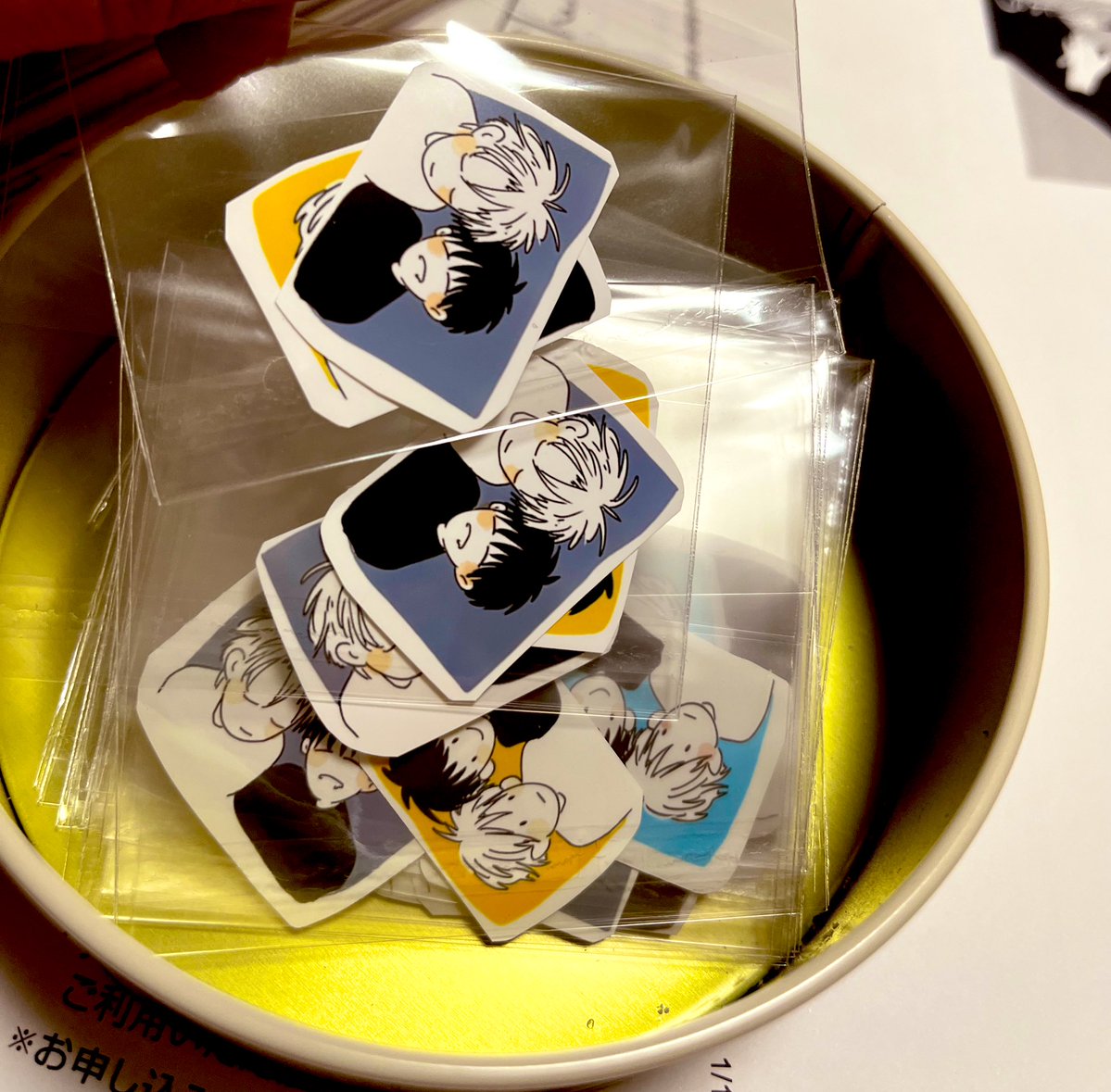 差し入れに貼ったシール余ったので無料のシールセット作りました。
良かったらもらってやって下さい