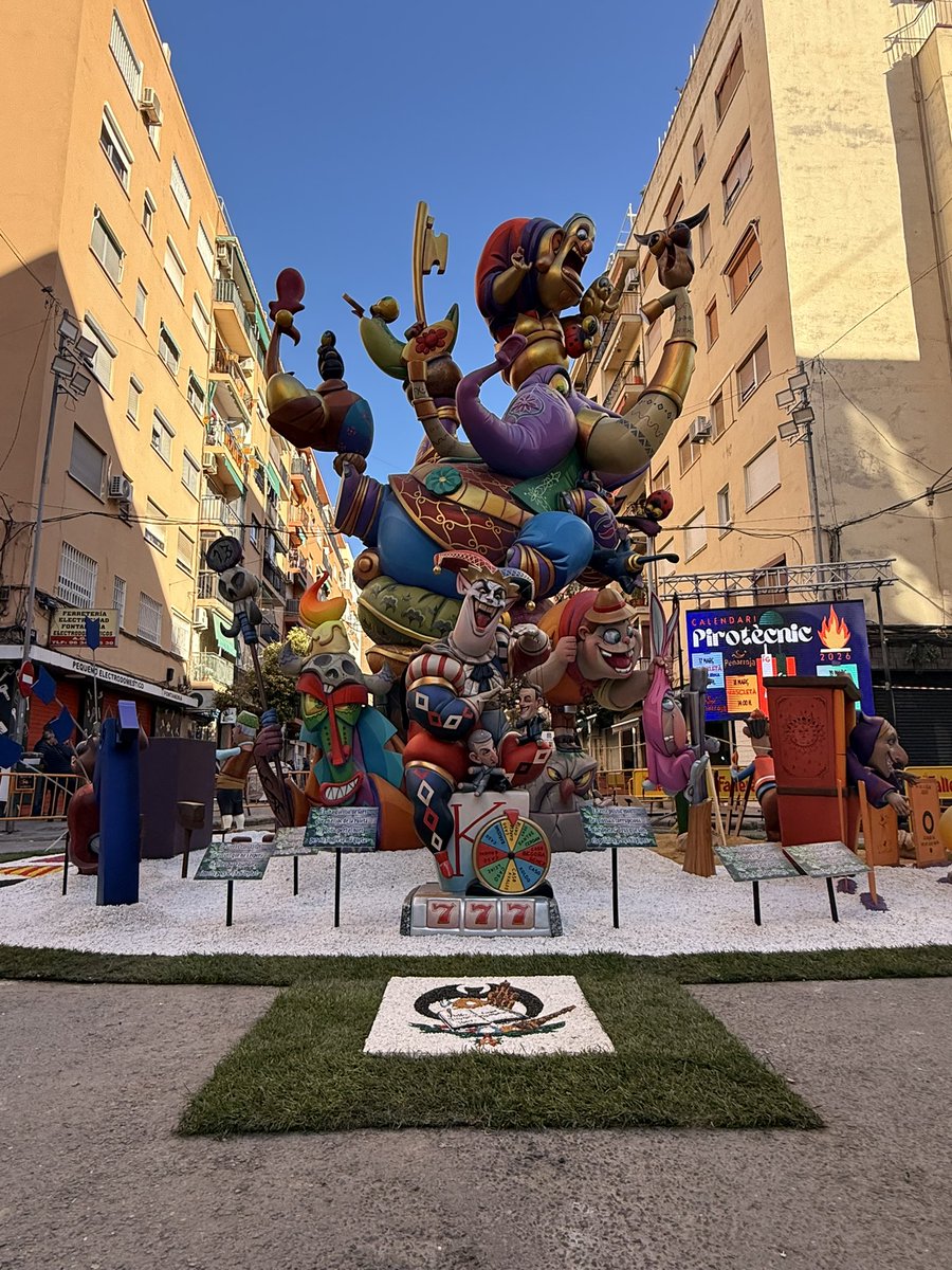 Falla Gayano Lluch tweet media