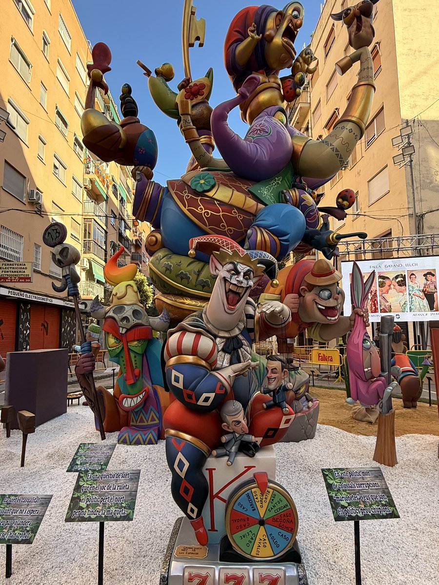 Falla Gayano Lluch tweet media