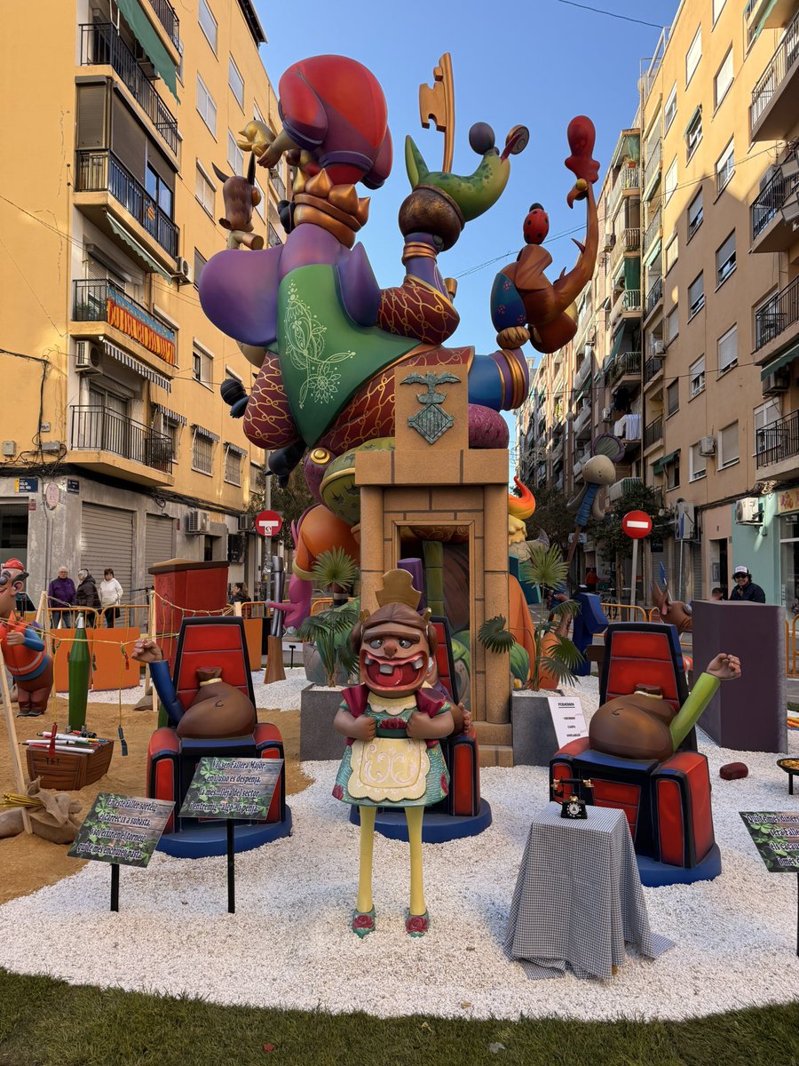 Falla Gayano Lluch tweet media