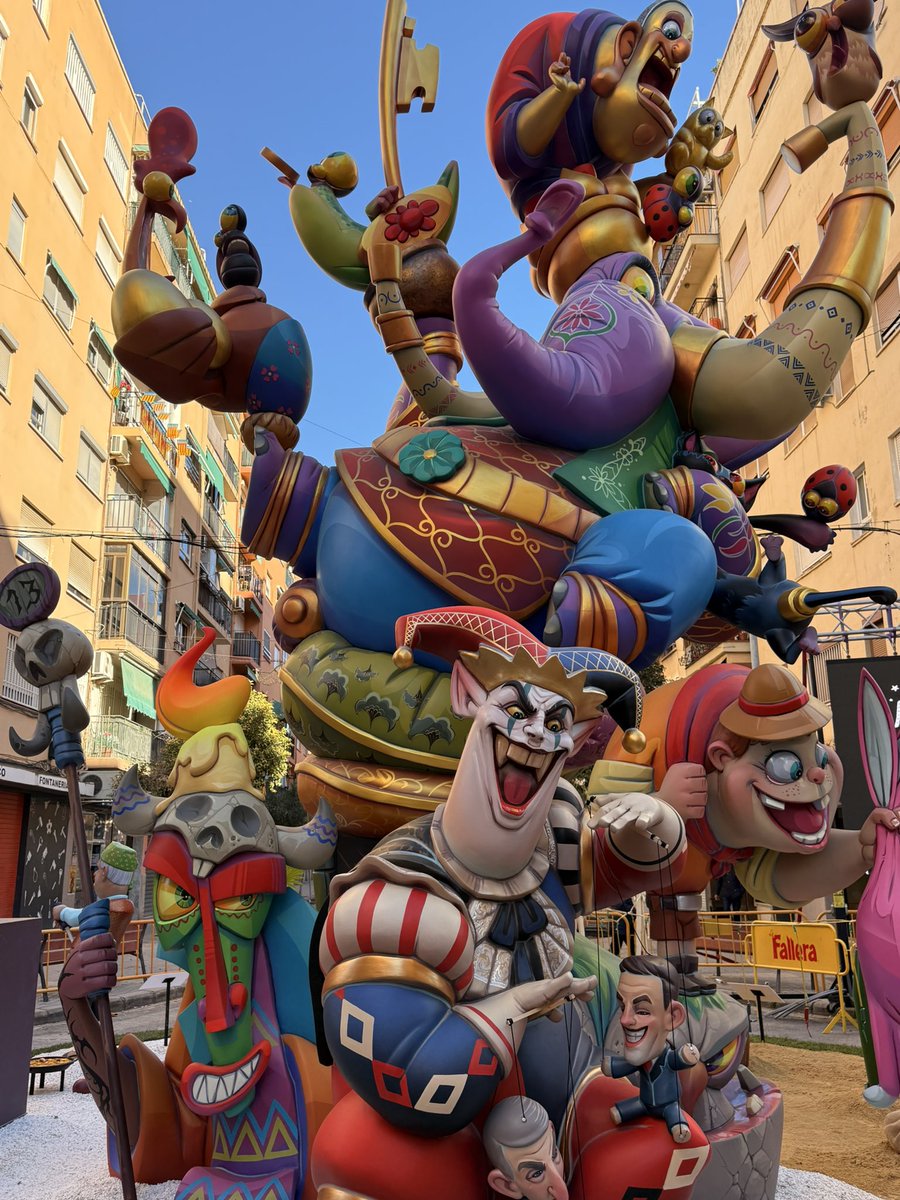 Falla Gayano Lluch tweet media