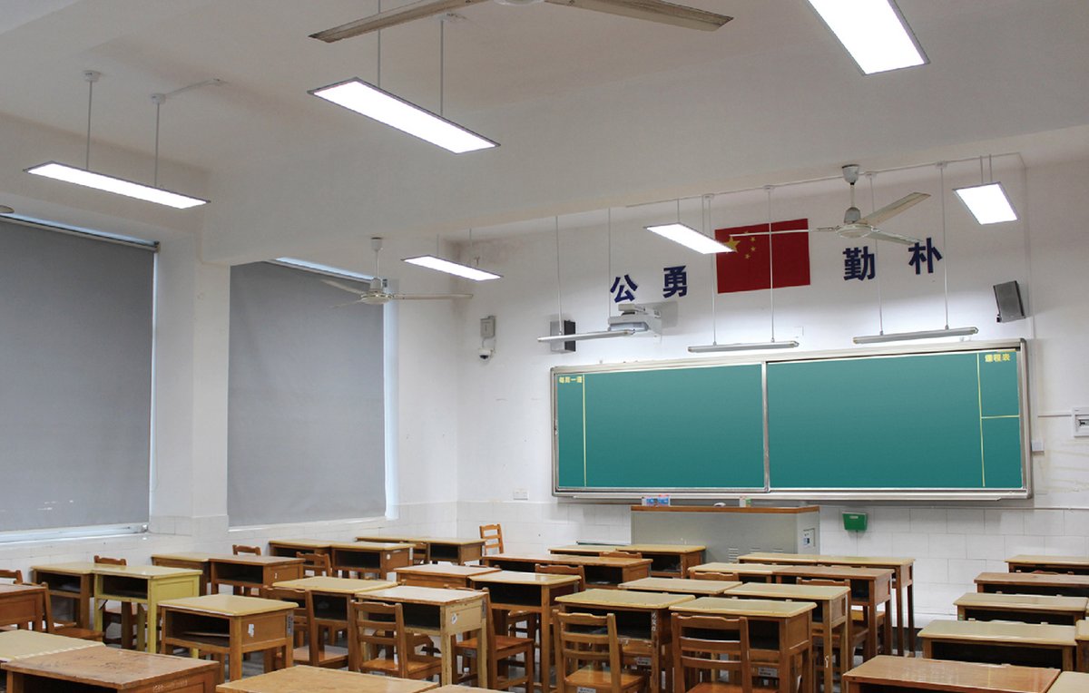 Eymen35492110's tweet image. "When you think you’re acing a presentation… but your slideshow auto-switches to last night’s cat meme slides.  #WorkFail #CampusVibes"