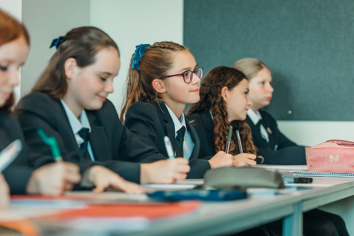 Pontefract Academies Trust tweet media