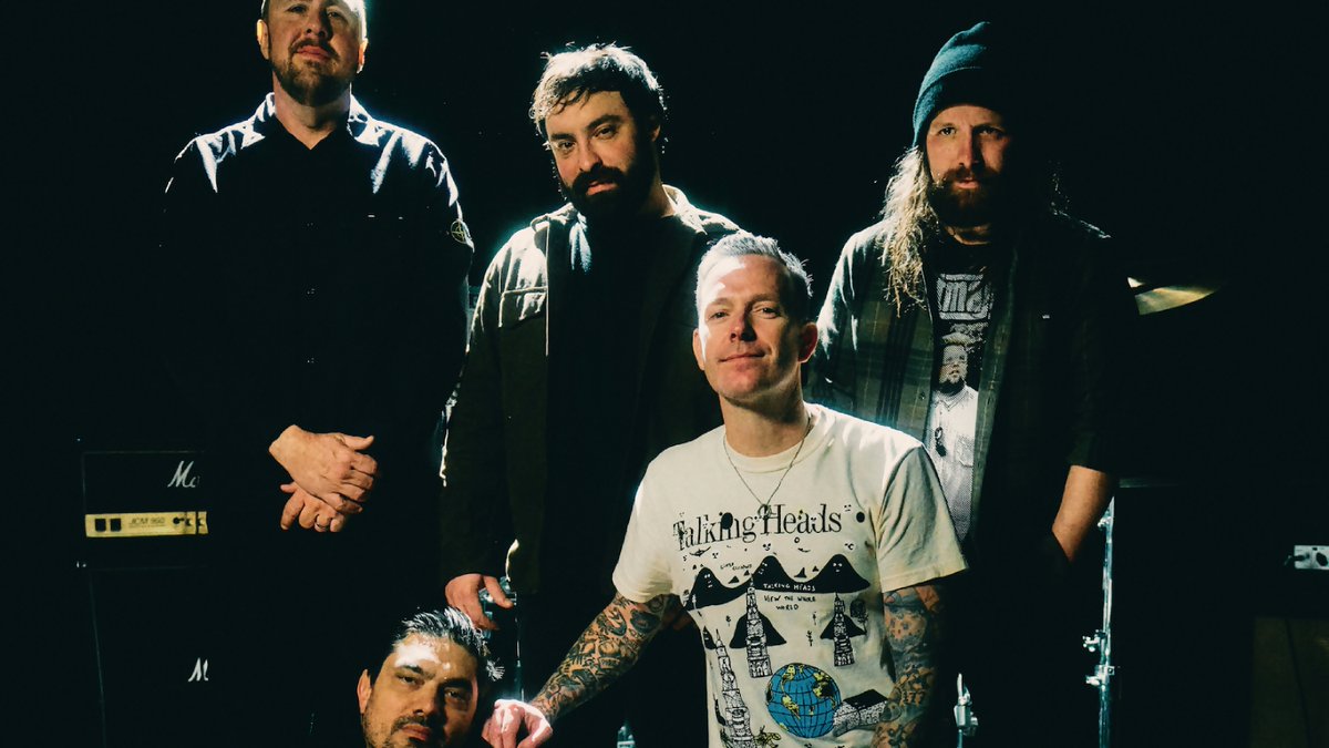 Rock Sound tweet media