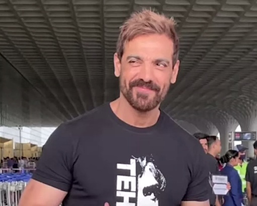 VenetiaSarll's tweet image. Here's today's post, rafties. Enjoy! 😍🥰😊
thequeensraft.wordpress.com/2026/03/17/air…
I'll blog again on THURSDAY. Take care, all. 🤗
@TheJohnAbraham #JohnAbraham #Force3 #ThrowbackTuesday