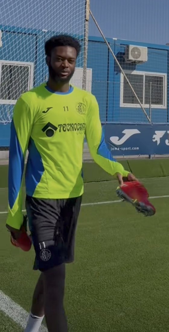 Más Que Azules tweet media