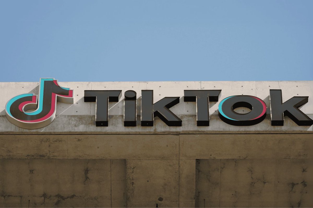 The Logic tweet media