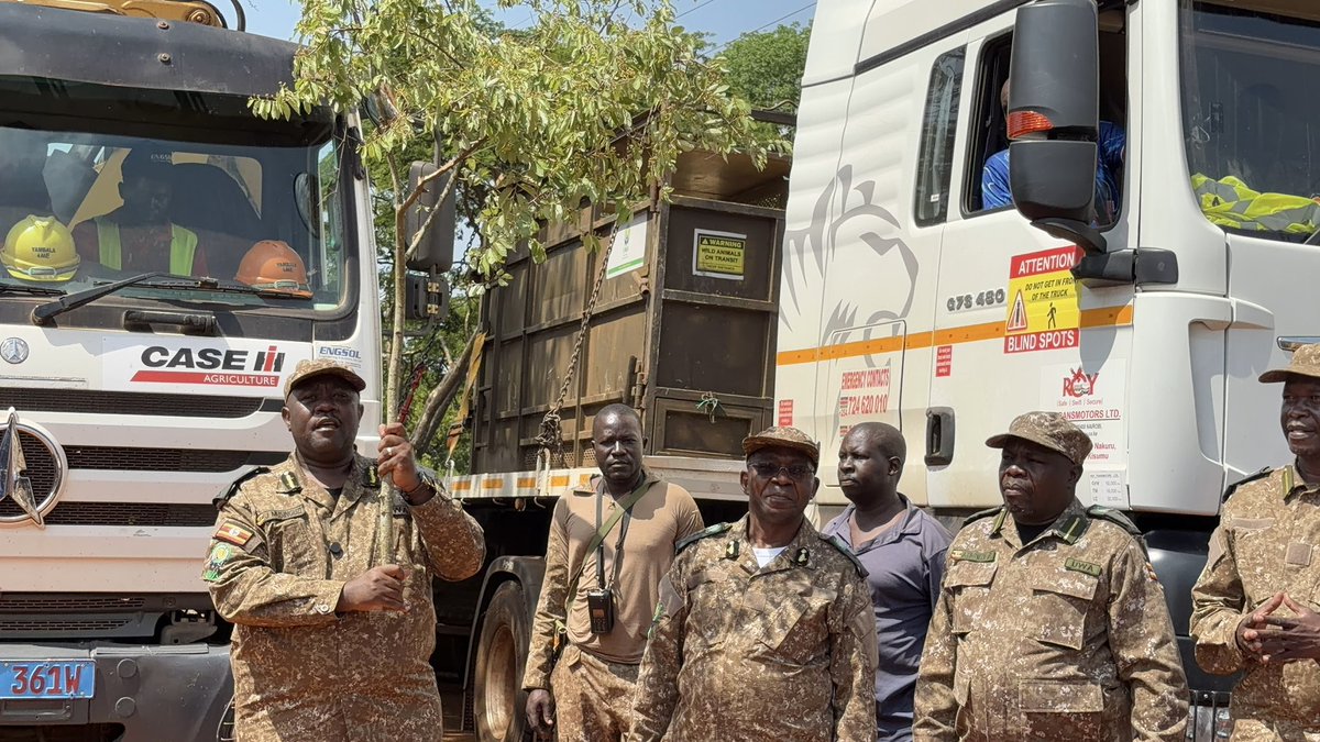 Kedithug's tweet image. What a moment! 

2 rhinos are on their way to Kidepo, kicking off a bold mission to bring back a lost legacy.
Uganda’s wildlife story is being rewritten one step at a time 

Thank you @ugwildlife 

#ExploreUganda #conservation