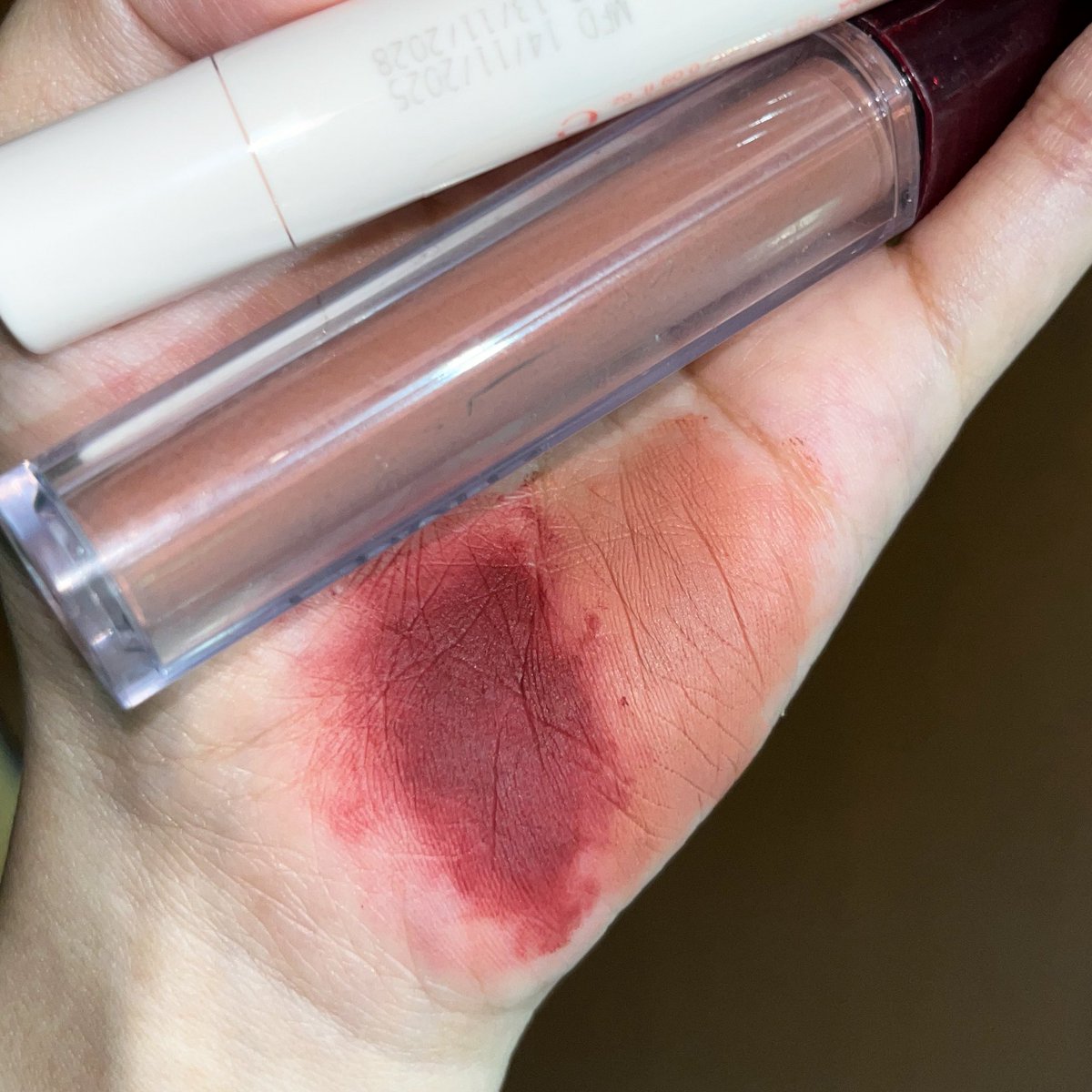 Siapa yang suka ombre lips kayak gini… merapat dulu sini 😌💄