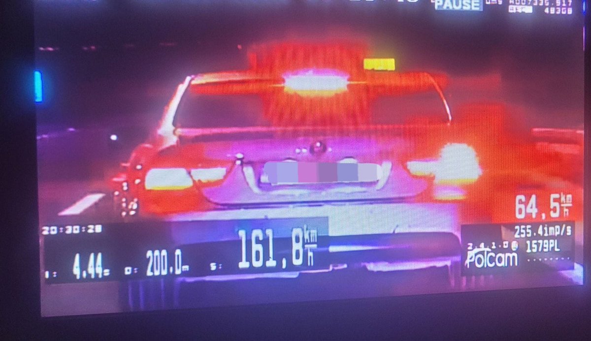 PolicijaCG's tweet image. 🚔Barska saobraćajna @PolicijaCG je sinoć u mjestu Gluhi Do lišila slobode 2 vozača iz #BR zbog prekršaja iz #ZOBS-a:

🔸N.M. (26) - upravljao vozilom marke BMW brzinom od 1⃣6⃣1⃣ km/h! 
🔸D.R.(36) - odbio da se podvrgne testiranju na prisustvo psihoaktivnih supstanci u organizmu.