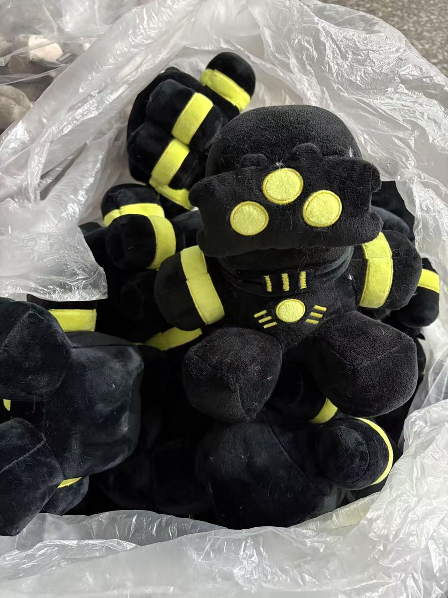 Cinyadom tweet media