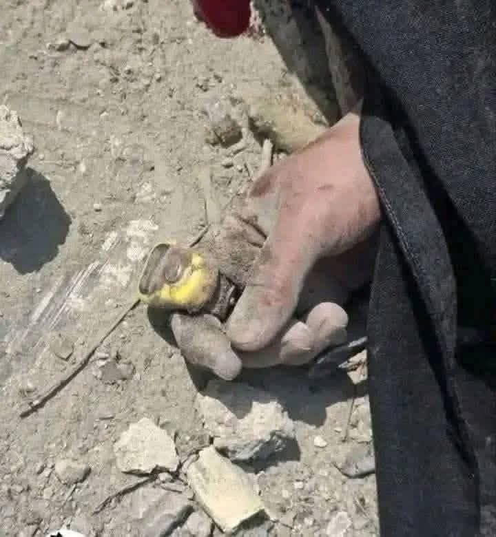 کابل میں معذوروں کے ہسپتال پر بمباری چار سو افراد جاں بحق
یہ معذور دہشت گرد تھے؟؟ 
لبنان، غزہ ، ایران اور افغانستان ۔۔ امریکی سرپرستی میں لڑنے والوں  کا ہر جگہ ایک انداز
رمضان میں معذوروں پر بمباری کرتے مسلمان  پائلٹوں کا ذرا  شرم نہ آئی
#StopPashtunGenocide