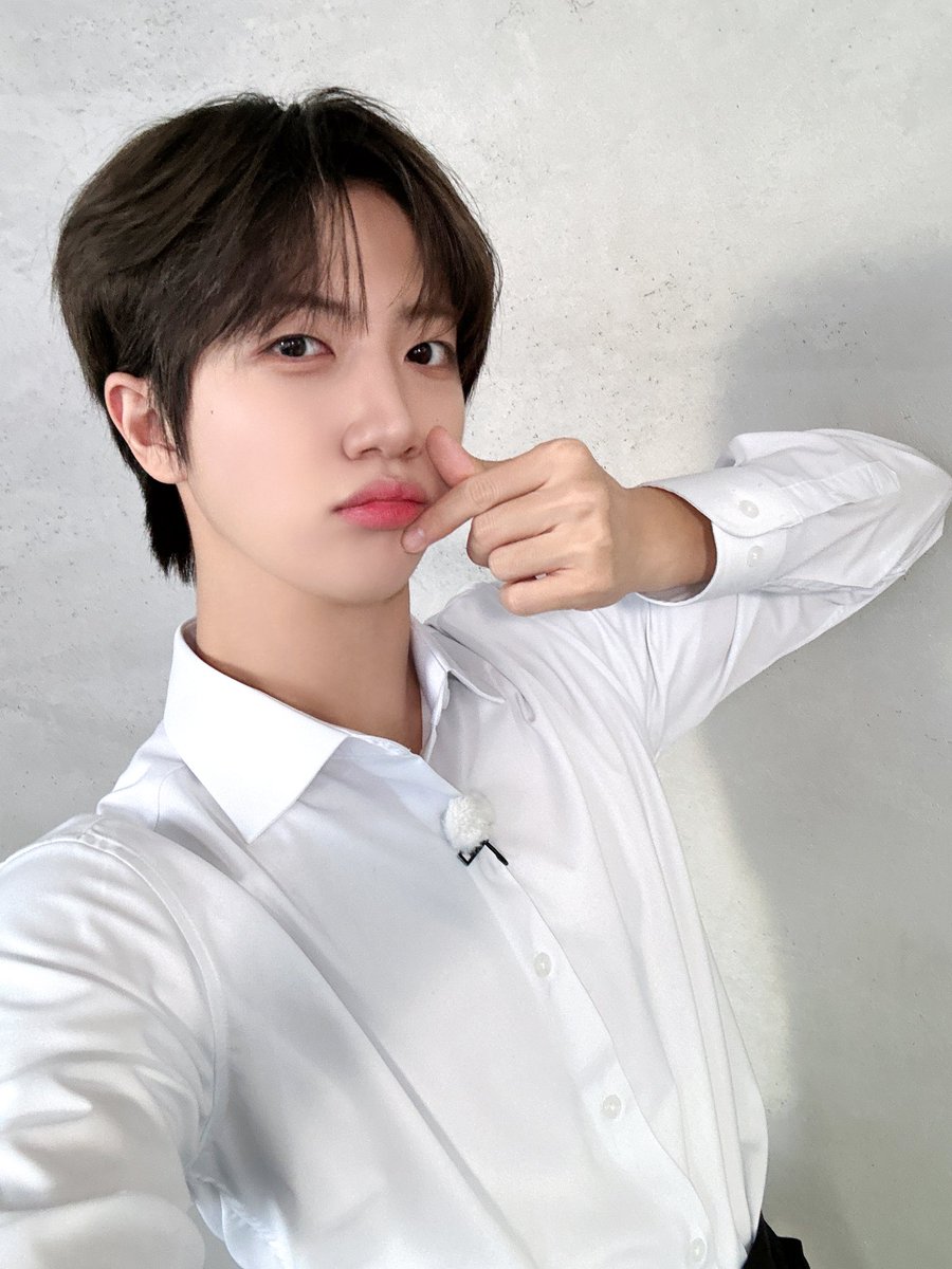 CRAVITY OFFICIAL tweet media