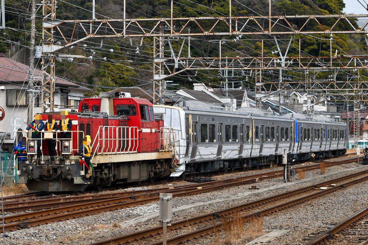sneerfox's tweet photo. 2026/03/16
AB900系AB-8+AB-9編成甲種輸送
9596レ
DD200形10号機+ AB900系AB-8+AB-9編成
時間が余ったので神武寺留置中に京急を絡めて撮りました。 https://t.co/HWQphIQkr7