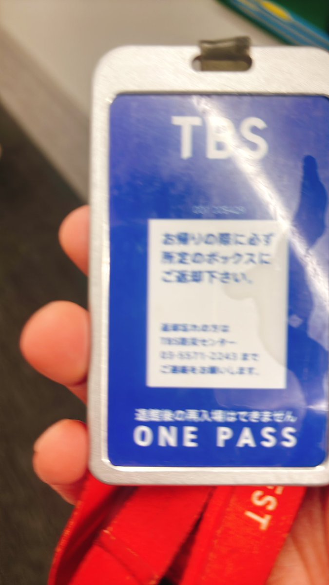 UME_AISU's tweet photo. TBSスタジオにてテレビショッピングの収録でした。みなさんめちゃくちゃいい方ばかりの楽しい収録でした。ありがとうございます。 https://t.co/OS6Flb3LIT