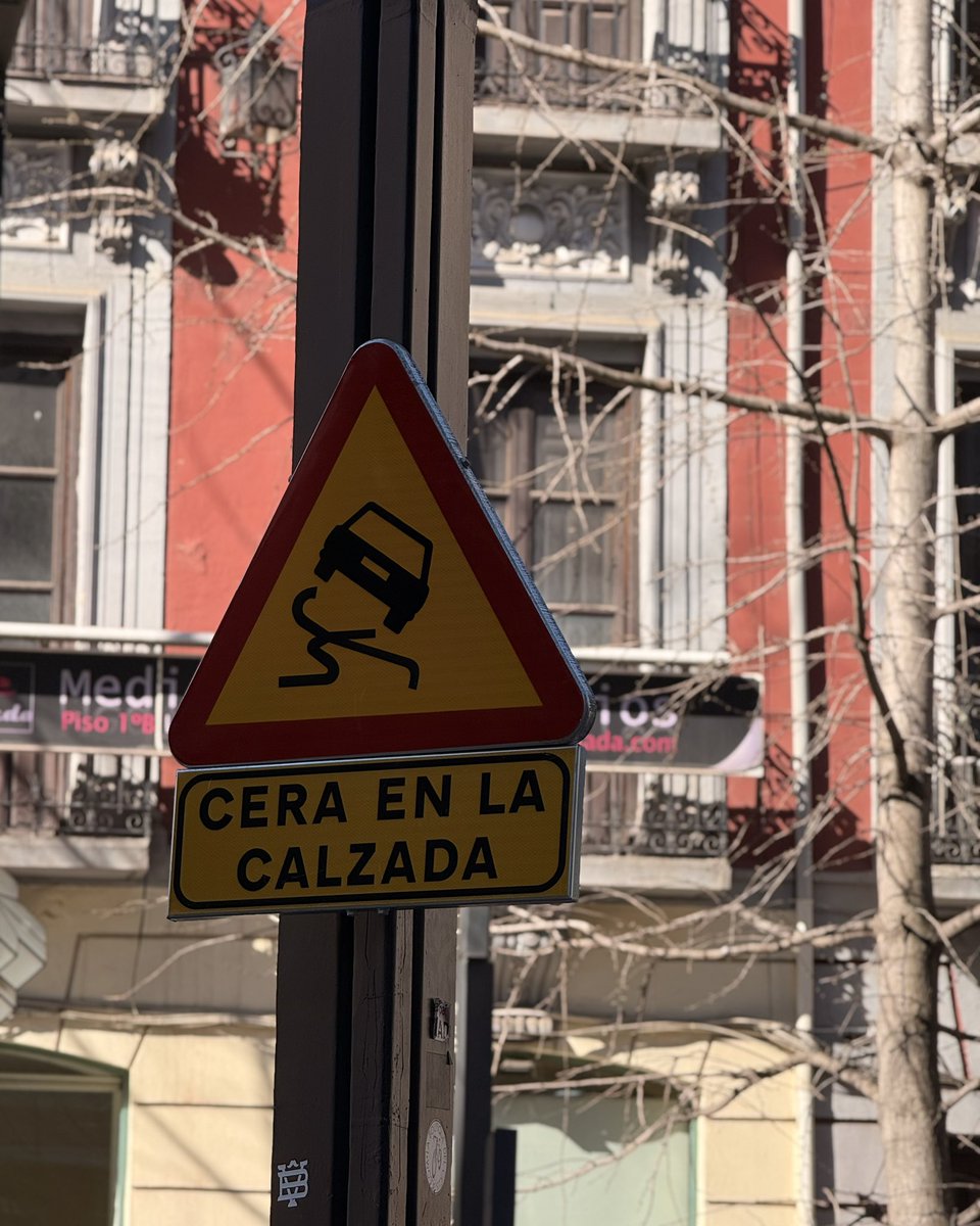 CalleGanivet_'s tweet photo. Un paseo por Granada en una mañana de Cuaresma que poco a poco, llega a su fin…

#SemanaSanta #Granada #CuaresmaGr26 #SSantaGr26 https://t.co/0P1GsUWNnG