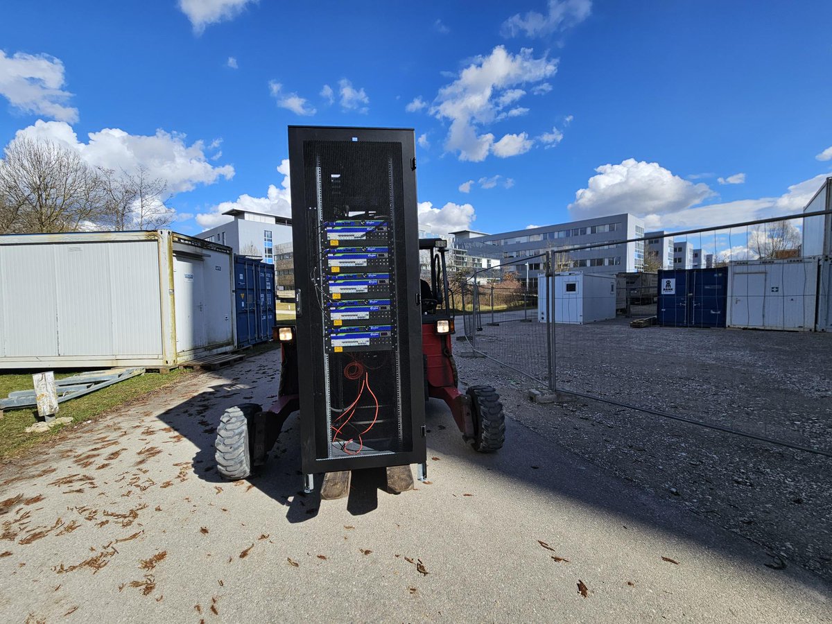 MEGWARE Computer tweet media