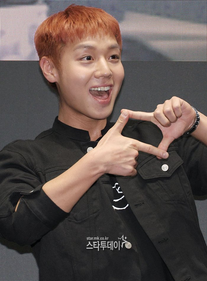 [PIC] 260317 ภาพ #พัคจีฮุน จากสำนักข่าว ที่งาน Stage Greetings ภาพยนตร์ The King's Warden 🎬👑 (1)

#TheKingsWarden มียอดขายตั๋วสะสม TOP5 สูงสุดตลอดกาลอยู่ที่ 13.6 ล้านใบค่ะ

🔗 naver.me/xXnfxHoE
🔗 naver.me/xk9B6nHD

#PARKJIHOON #박지훈