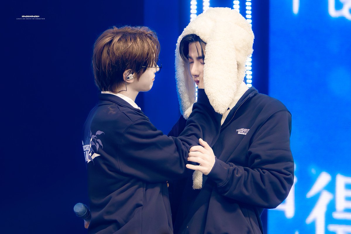 𝐦𝐞𝐰𝐦𝐞𝐰 tweet media