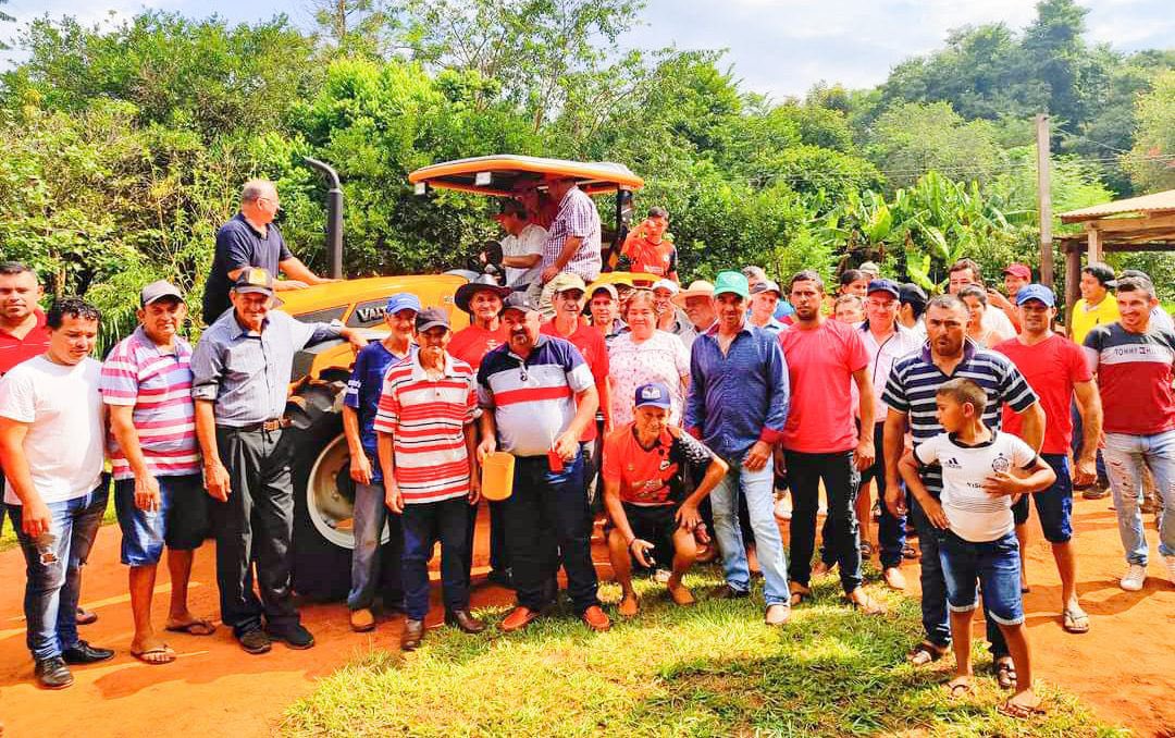 Después de 30 años la federación nacional campesina DESACTIVA su marcha porque sus demandas están siendo atendidas! Santi Peña es el fucking amo!! De otra galaxia!! Ni los gobiernos socialistas lograron esto!! 

Estas cosas no te van a contar! ANR por siempre y para siempre! 🚩