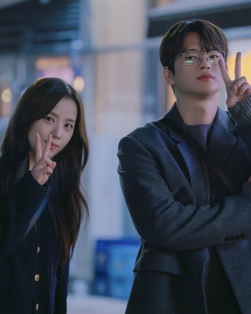 jisoo pics tweet media