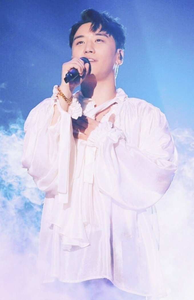 IDOL 🪽✨ <a href="/ForvictoRi/">Lee seung ri スンリ 이승리</a> #SEUNGRI