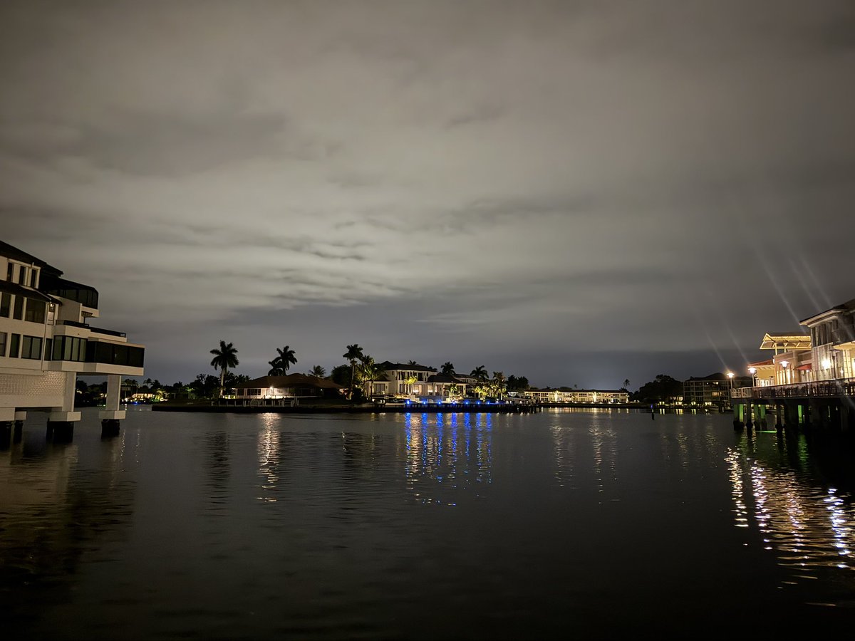 Laura Smith tweet media