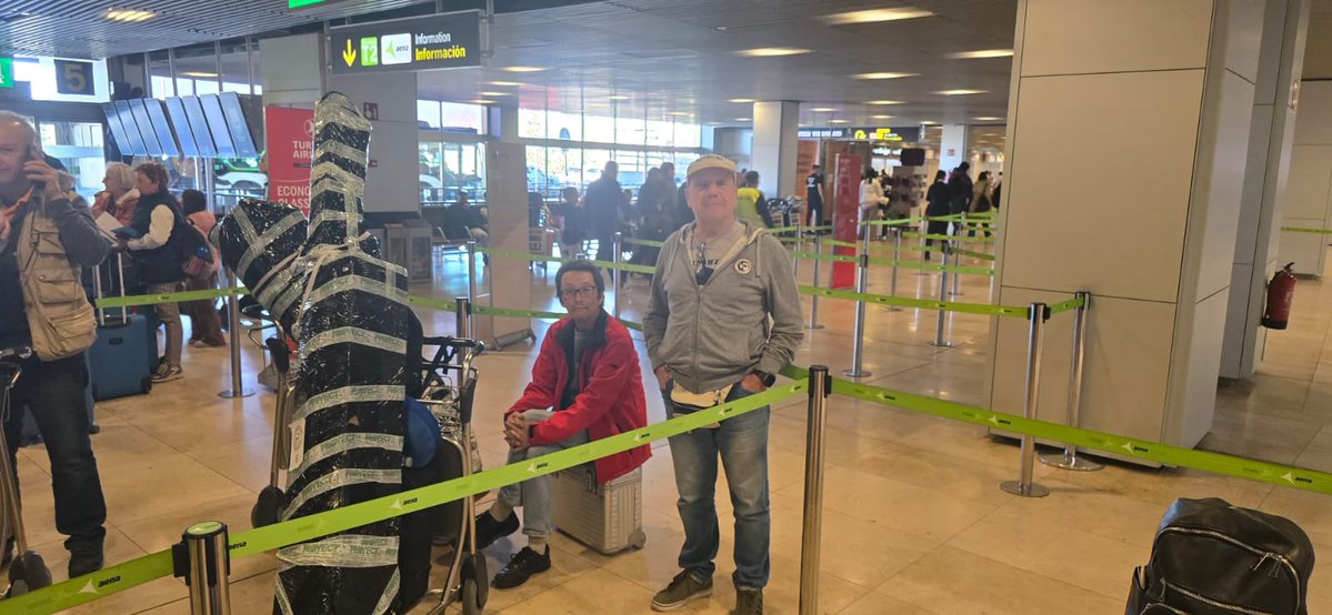 DX World.net tweet media