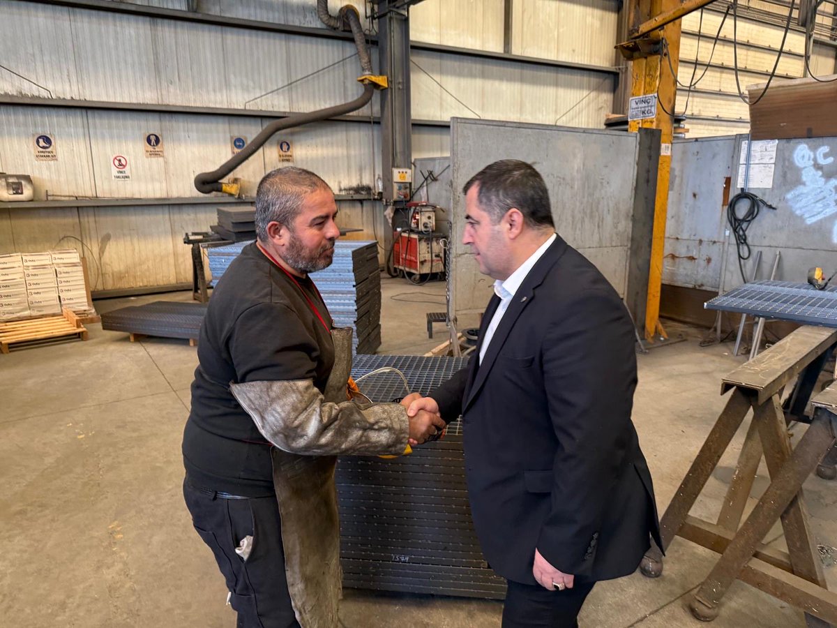 Türk Metal Sendikası Ankara şubemize bağlı LİCHTGİTTER IZGARA Fabrikası çalışanı arkadaşlarımızı ziyaret ederek yaklaşan bayramlarını kutladık.
Allah tutmuş olduğumuz oruçlarımızı kabul etsin.
￼#HayırlıRamazanlar
#TmsAnkaraSb
#ArkamızdaKocaDağ
<a href="/AltundagUysal/">Uysal ALTUNDAĞ</a>