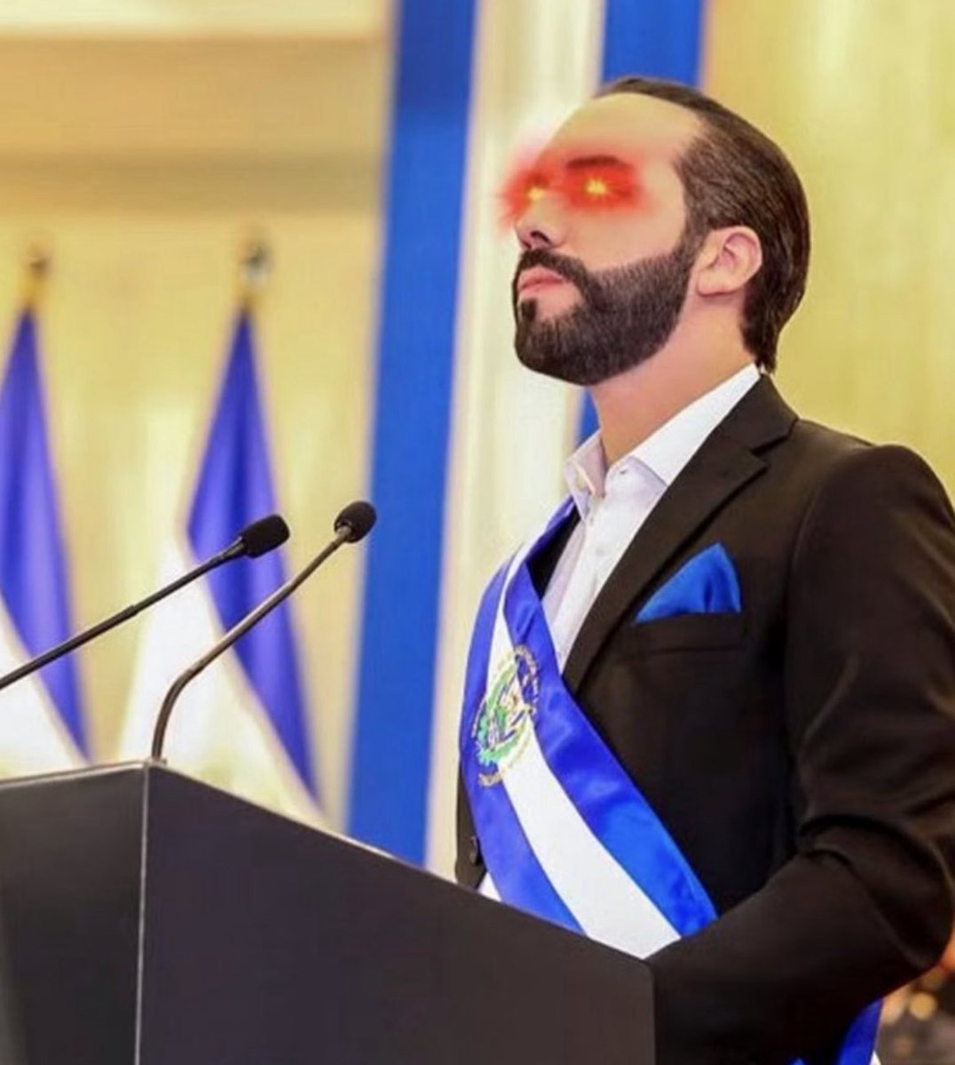 CryptoNewsHntrs's tweet image. 🇸🇻 EL SALVADOR IS NOW THE 1ST COUNTRY TO TEACH BITCOIN TO ALL STUDENTS 7 YEARS OR OLDER 🔥

#Bitcoin #ElSalvador #CryptoEducation #Blockchain #FutureGeneration