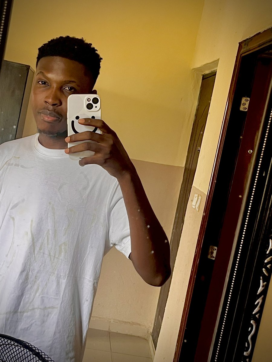 Some days don’t look like progress…
You wake up, go through your routine, check timelines… and it feels like everyone else is moving faster than you.

Projects launching.
People winning.
Communities growing.

And you’re just there wondering… “What am I missing?”

Truth is